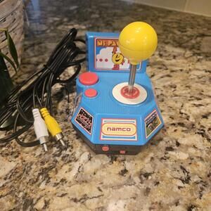 Ms. Pac-Man 5 in 1 Plug and Play 2004 Jakks Pacific TV Namco Game TESTED